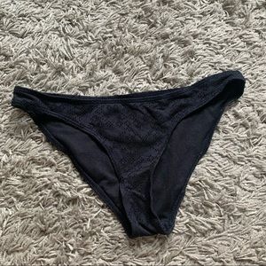 H&M// bikini bottom size 4